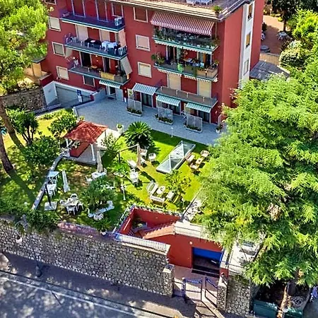 Giardino Archeologico Oda ve Kahvaltı