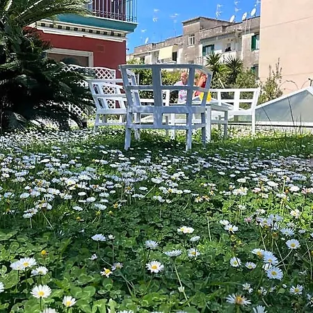 Giardino Archeologico Oda ve Kahvaltı