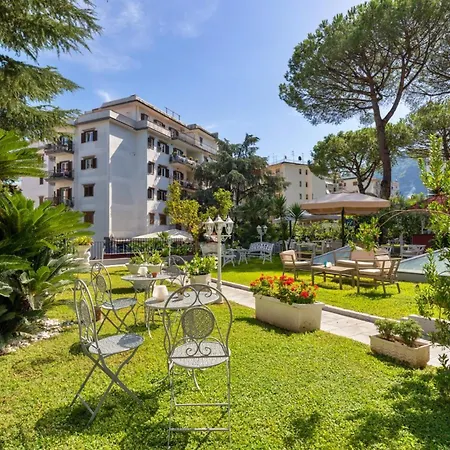 Giardino Archeologico 4* Sorrento
